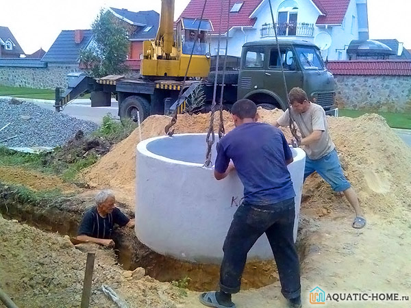 Установку колец лучше выполнять при помощи крана